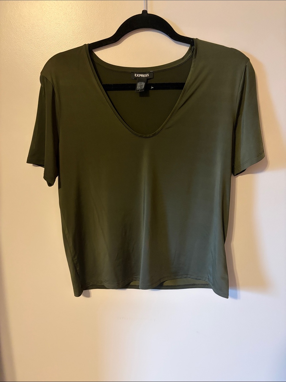 Express Olive Green V-Neck Short Sleeve Tee